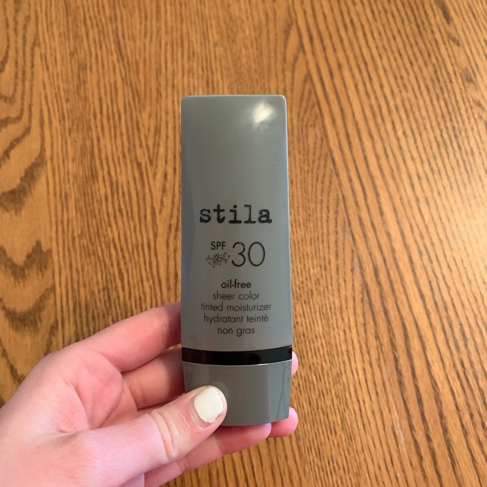 NEW Stila Tinted Moisturizer #02 Dark